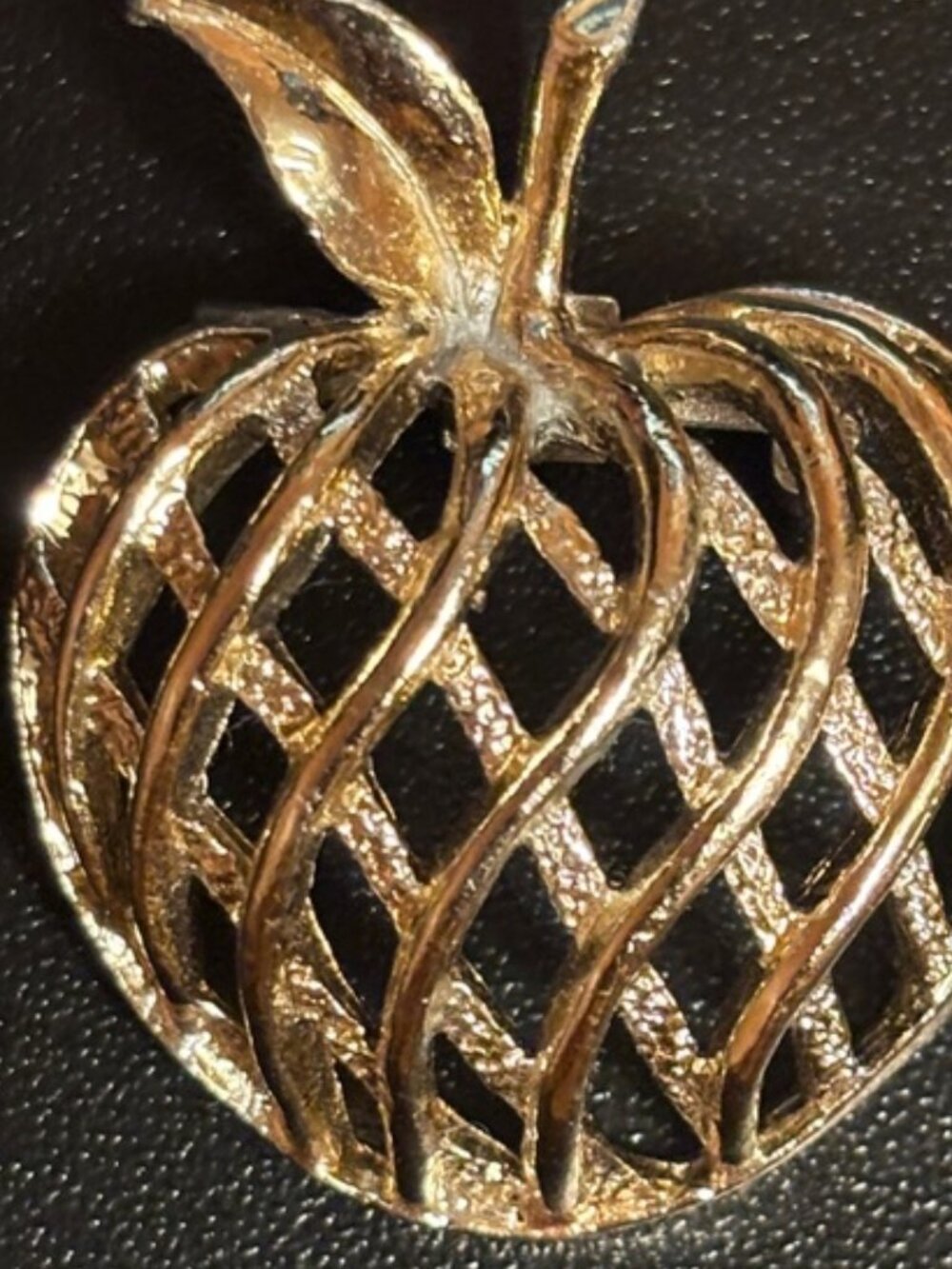 gold-tone lattice apple brooch